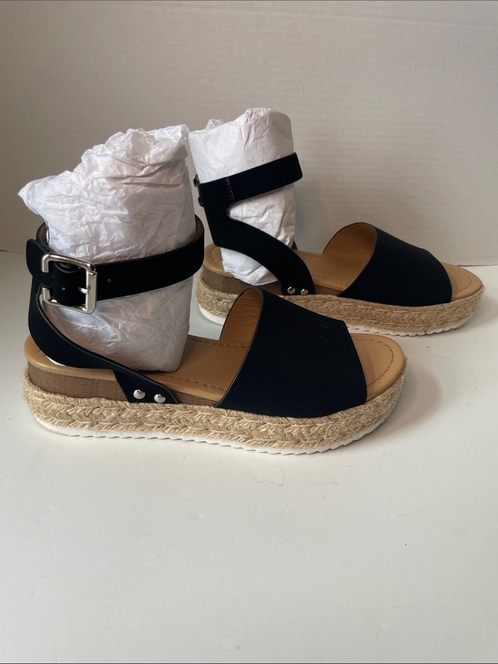 Soda Women's  Size 9M Black Espadrille Platform Sandals with Ankle Strap